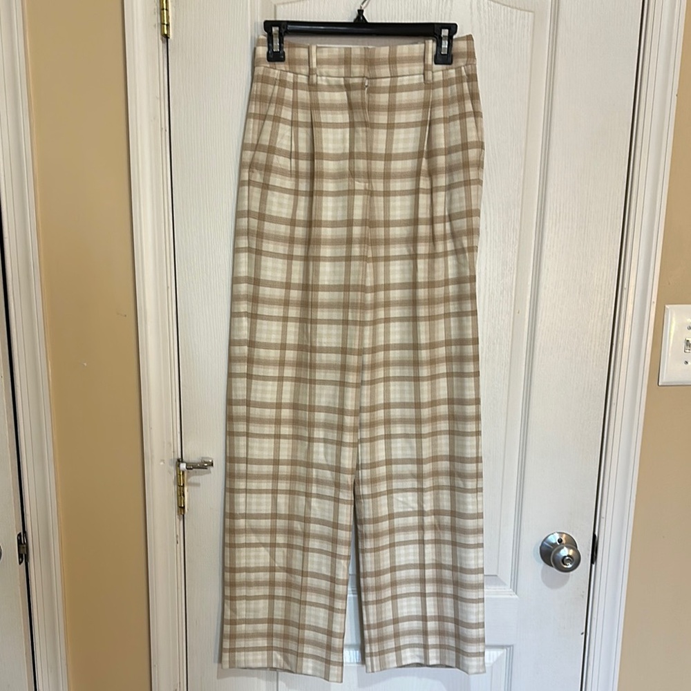 Aritzia Wilfred Effortless Plaid Wide-Leg Pants in Beige and White